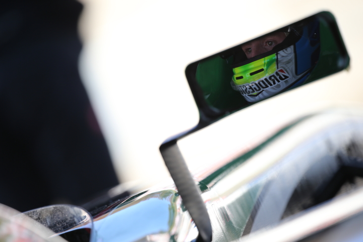 決勝レース: SF14に乗り込んだウィリアム・ブラー（KONDO RACING）