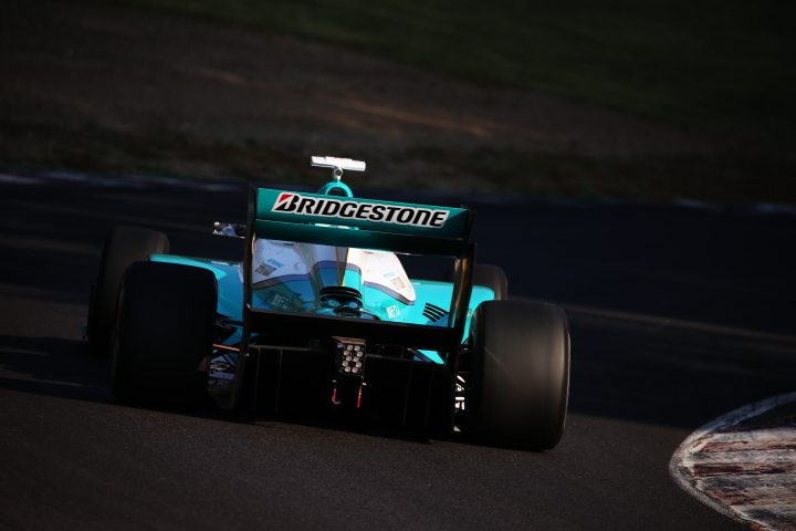 決勝レース: アンドレ・ロッテラー（PETRONAS TOM’S SF14）