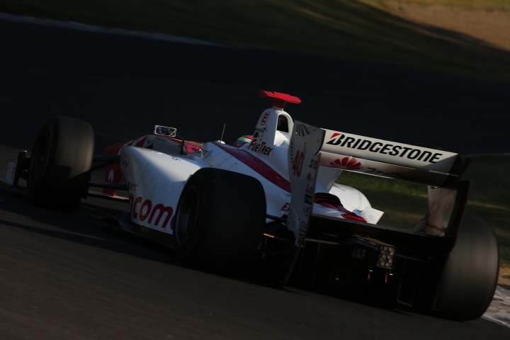 決勝レース: 野尻智紀（DOCOMO DANDELION M40S SF14）