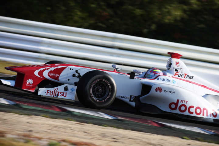 決勝レース: 野尻智紀（DOCOMO DANDELION M40S SF14）