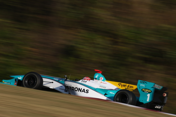 決勝レース: 中嶋一貴（PETRONAS TOM’S SF14）