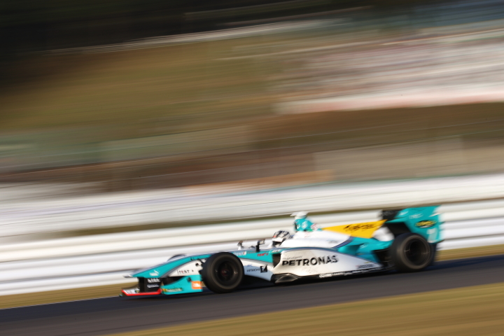 決勝レース: アンドレ・ロッテラー（PETRONAS TOM’S SF14）