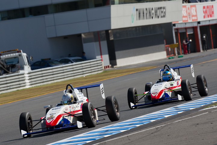 3周目、川合孝汰が武村和希を抜き返して再びトップ