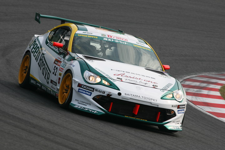 ST-4クラスポールポジションの番場琢／服部尚貴／平沼貴之組（埼玉トヨペットGreenBrave）