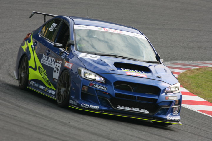 ST-2クラスポールポジションの大澤学／松田晃司／吉田寿博組（DAMD MOTUL ED WRX STI）