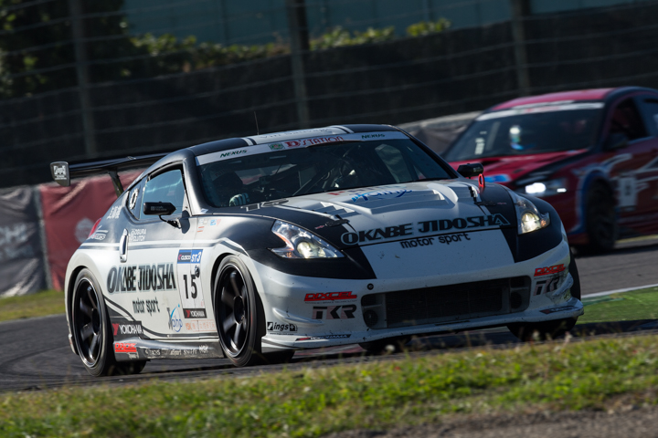 ST-3クラスで3位に入りチャンピオンを獲得した長島正明／田中徹／田中哲也組（岡部自動車DIXCELチームテツヤZ34）