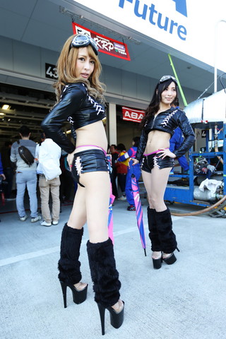 ピットウォーク: レースクイーン