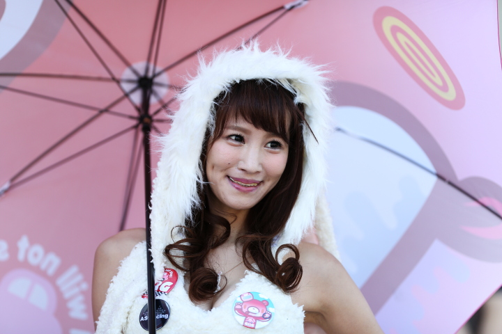 ピットウォーク: レースクイーン