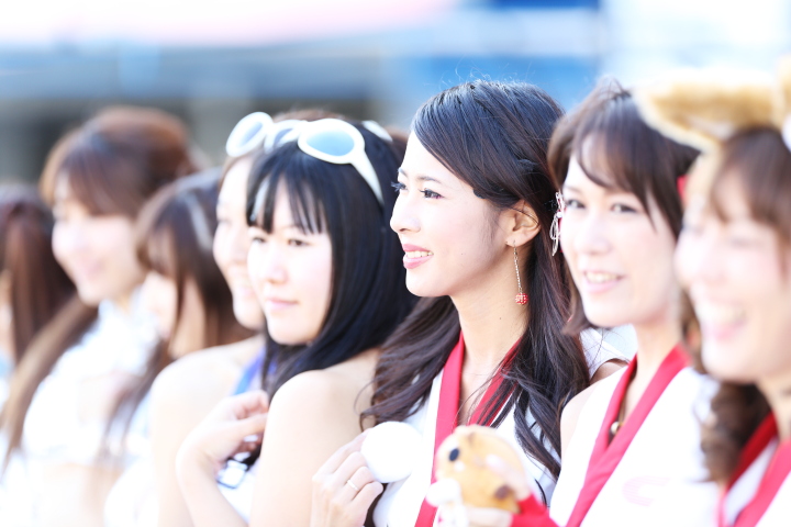 ピットウォーク: レースクイーン