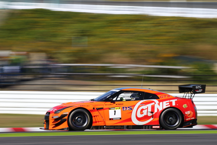 決勝レース: ガミさん／星野一樹／吉田広樹組（ST-Xクラス・GTNET ADVAN C-WEST GT-R）