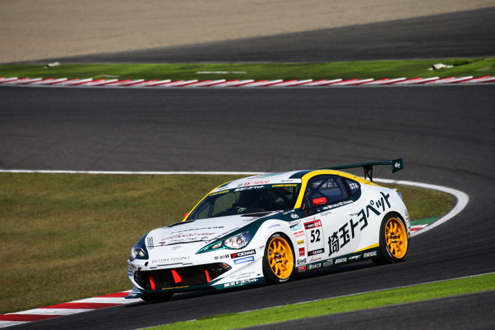 決勝レース: 番場琢／服部尚貴／平沼貴之組（ST-4クラス・埼玉トヨペットGreenBrave）