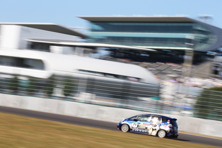 決勝レース: 川村剛士／黒田保男／松本康太組（ST-5クラス・ピースMS制動屋フィットRS）