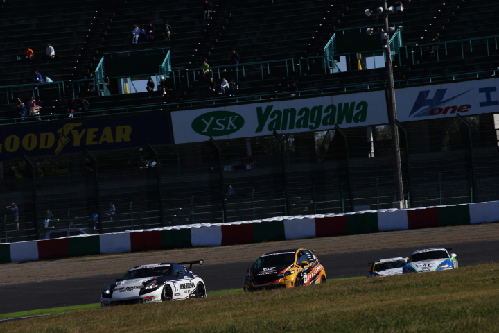 決勝レース: 長島正明／田中徹／田中哲也組（ST-3クラス・岡部自動車DIXCELチームテツヤZ34）