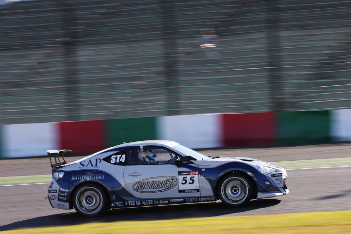 決勝レース: たしろじゅん／鵜飼龍太／伊藤毅組（ST-4クラス・SunOasisAUTOFACTORY86）