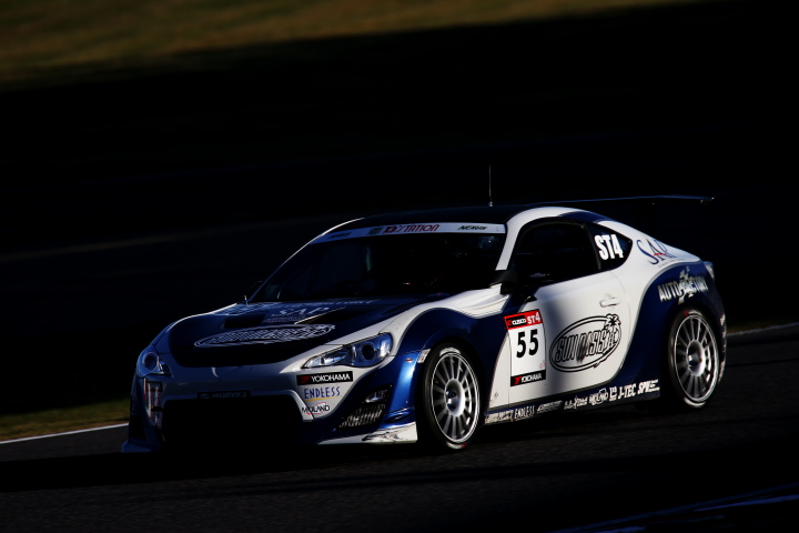 決勝レース: たしろじゅん／鵜飼龍太／伊藤毅組（ST-4クラス・SunOasisAUTOFACTORY86）