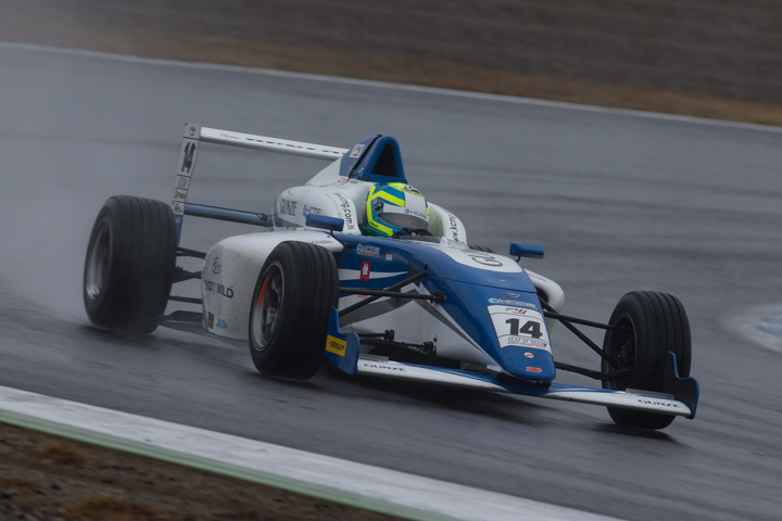 決勝2位は根本悠生（GUNZE F110 KCMG）