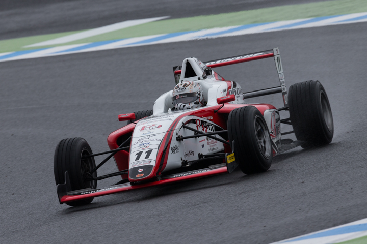 優勝は牧野任祐（DODIE・インプローブス・RN-S）