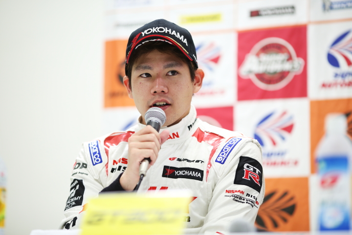 決勝記者会見: GT300クラス優勝の高星明誠（NDDP RACING）