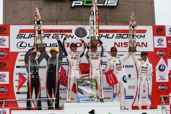 GT300クラスの表彰式