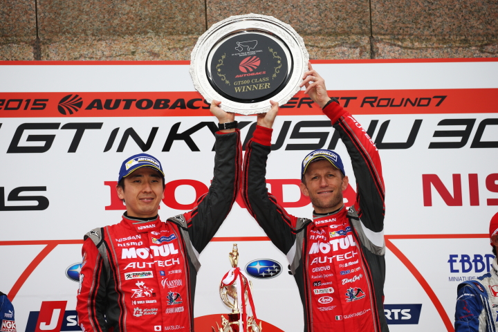 表彰式でのGT500ウィナー