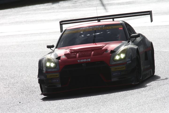 GT300クラスですでにチャンピオンを決めているアンドレ・クート／千代勝正組（GAINER TANAX GT-R）は6位で今シーズンを締めくくった