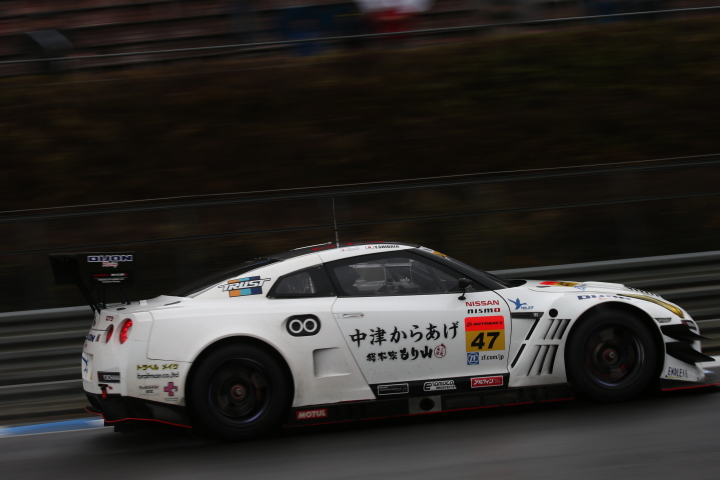 公式練習: 井上恵一／柴田優作組（GT300クラス・DIJON Racing GT-R）