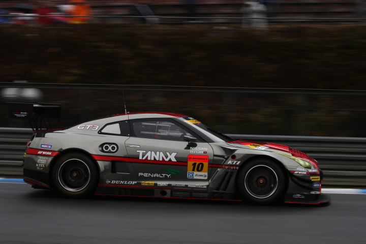 公式練習: アンドレ・クート／千代勝正組（GT300クラス・GAINER TANAX GT-R）