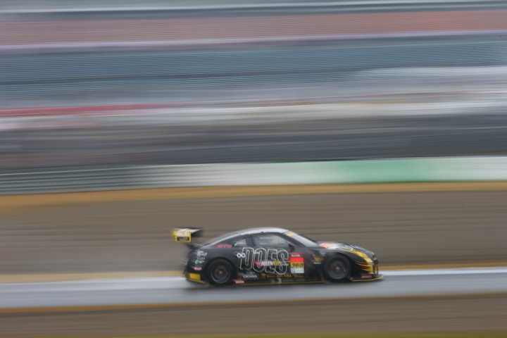 公式練習: 吉田広樹／田中篤組（GT300クラス・RUNUP Group&DOES GT-R）