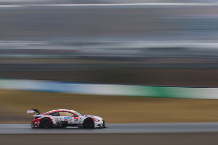 公式練習: 平手晃平／ヘイキ・コバライネン組（GT500クラス・DENSO KOBELCO SARD RC F）