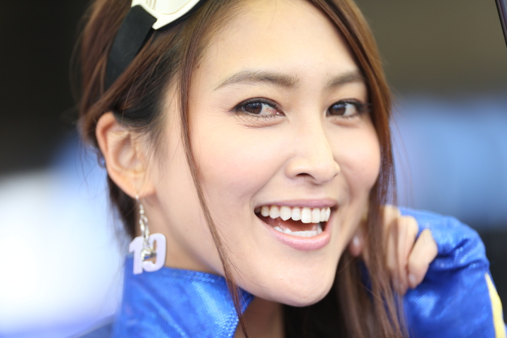 ピットウォーク: レースクイーン