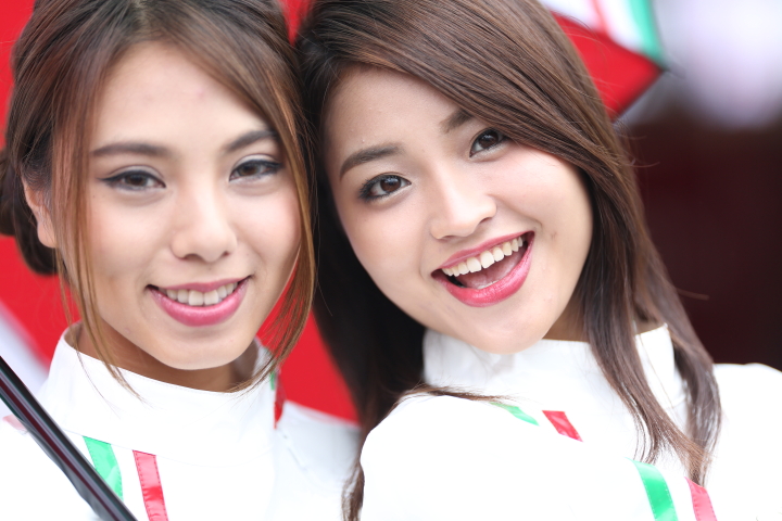 ピットウォーク: レースクイーン