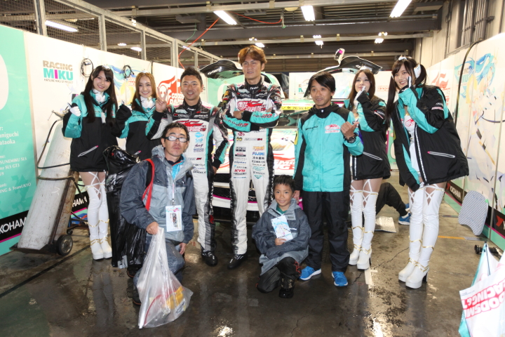 キッズウォーク: GOODSMILE RACING & TeamUKYOのみなさん