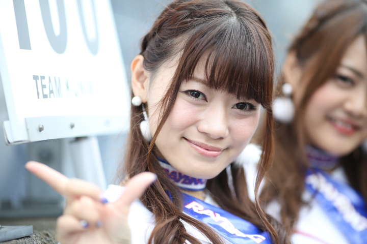 ピットウォーク: レースクイーン