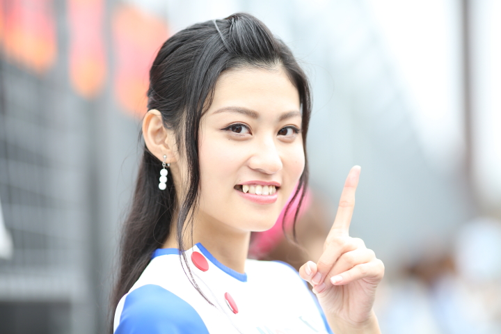 ピットウォーク: レースクイーン