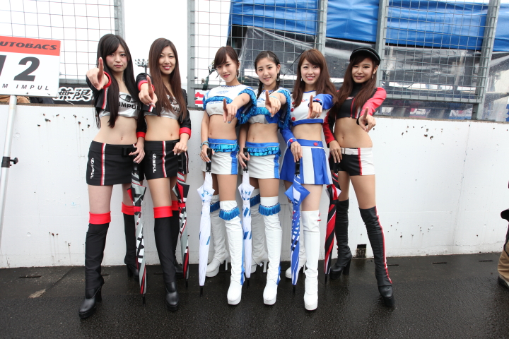 ピットウォーク: レースクイーン