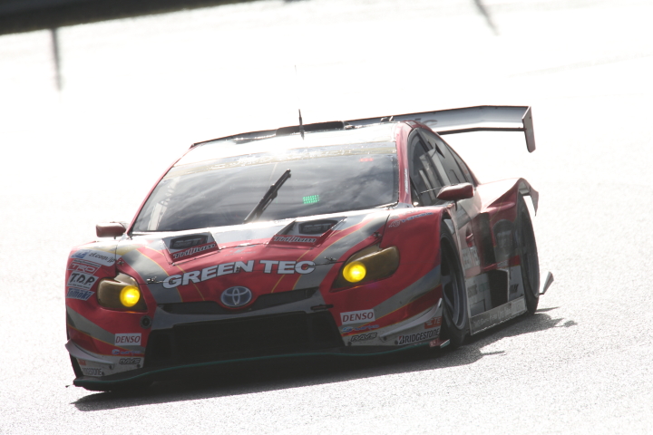 決勝レース: 嵯峨宏紀（TOYOTA PRIUS apr GT）