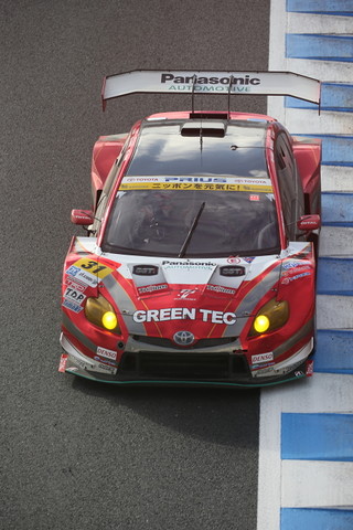 決勝レース: 嵯峨宏紀（TOYOTA PRIUS apr GT）