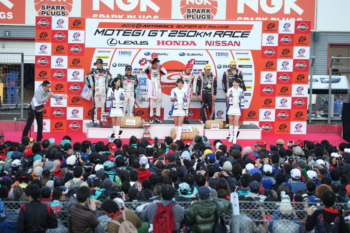 GT300クラスの表彰式