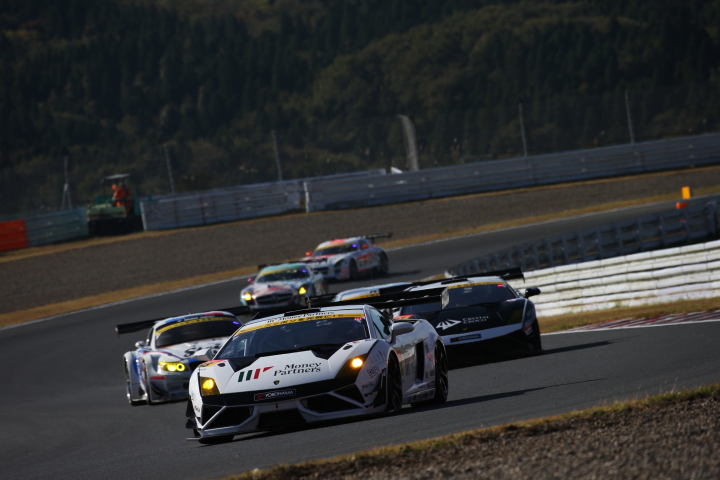 公式練習: 織戸学／平峰一貴組（GT300クラス・マネパランボルギーニGT3）