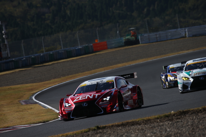 公式練習: 立川祐路／石浦宏明組（GT500クラス・ZENT CERUMO RC F）