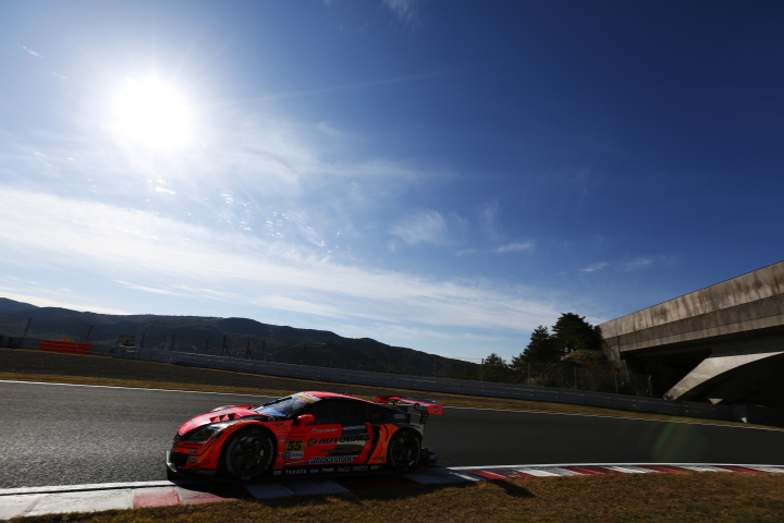 公式練習: 高木真一／小林崇志組（GT300クラス・ARTA CR-Z GT）