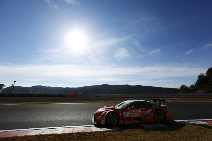 公式練習: 大嶋和也／国本雄資組（GT500クラス・ENEOS SUSTINA RC F）