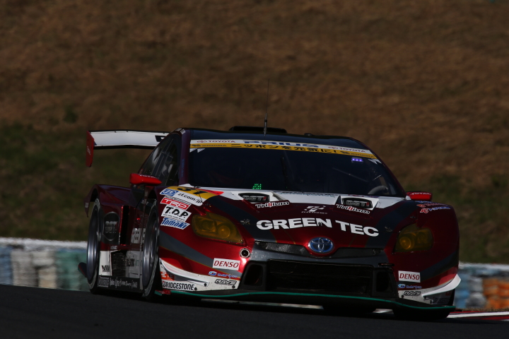 公式練習: 嵯峨宏紀／中山雄一組（GT300クラス・TOYOTA PRIUS apr GT）