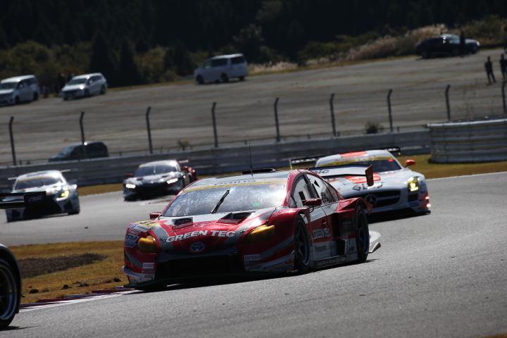 公式練習: 嵯峨宏紀／中山雄一組（GT300クラス・TOYOTA PRIUS apr GT）