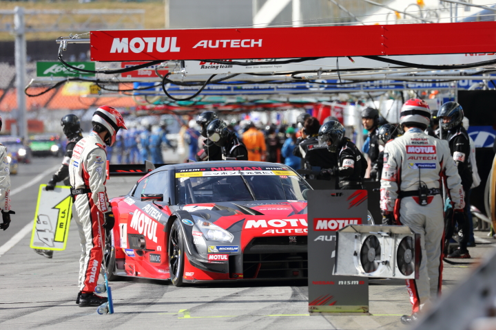 GT500クラスノックアウト予選Q1: 松田次生（MOTUL AUTECH GT-R）