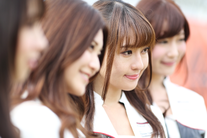 ピットウォーク: レースクイーン