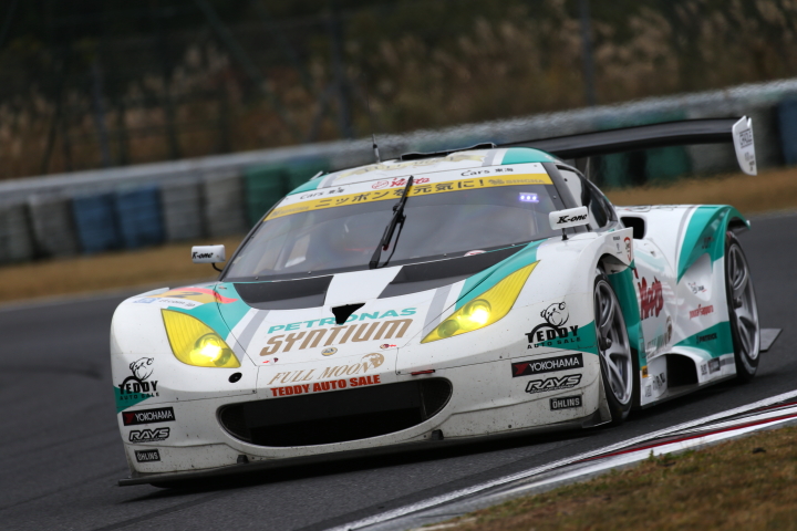 決勝レース: 加藤寛規（シンティアム・アップル・ロータス）