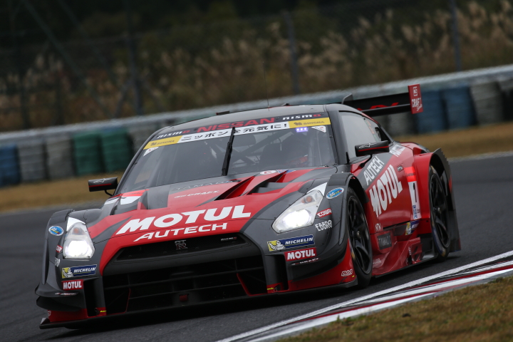 決勝レース: ロニー・クインタレッリ（MOTUL AUTECH GT-R）