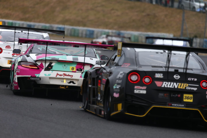 決勝レース: 片岡龍也（グッドスマイル初音ミクSLS）