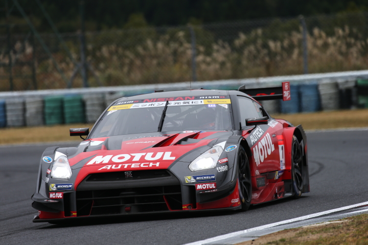 決勝レース: ロニー・クインタレッリ（MOTUL AUTECH GT-R）